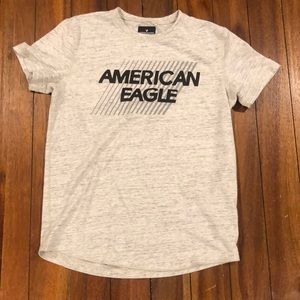 American Eagle Men’s Gray/White T-Shirt Medium